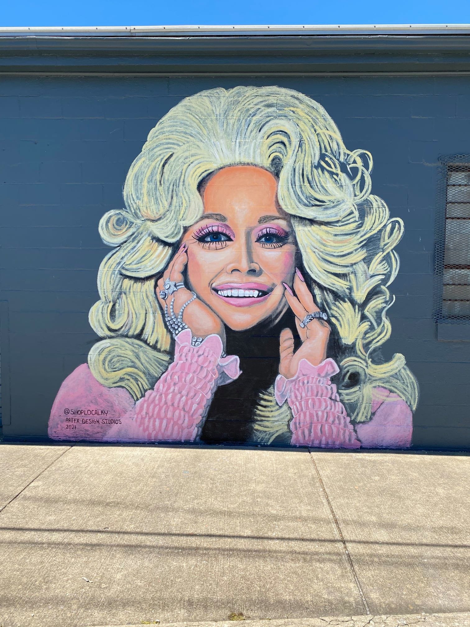 Dolly Parton: The Patron Saint of Graffiti